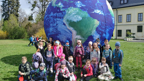 Den Země v 1. třídě